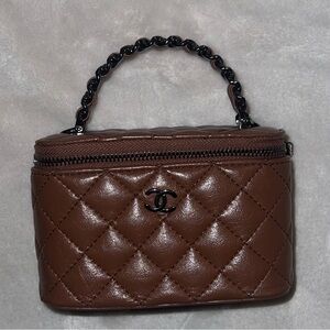 BROWN QUILTED MINI BAG